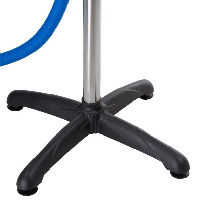 Czarna myjnia fryzjerska na statywie