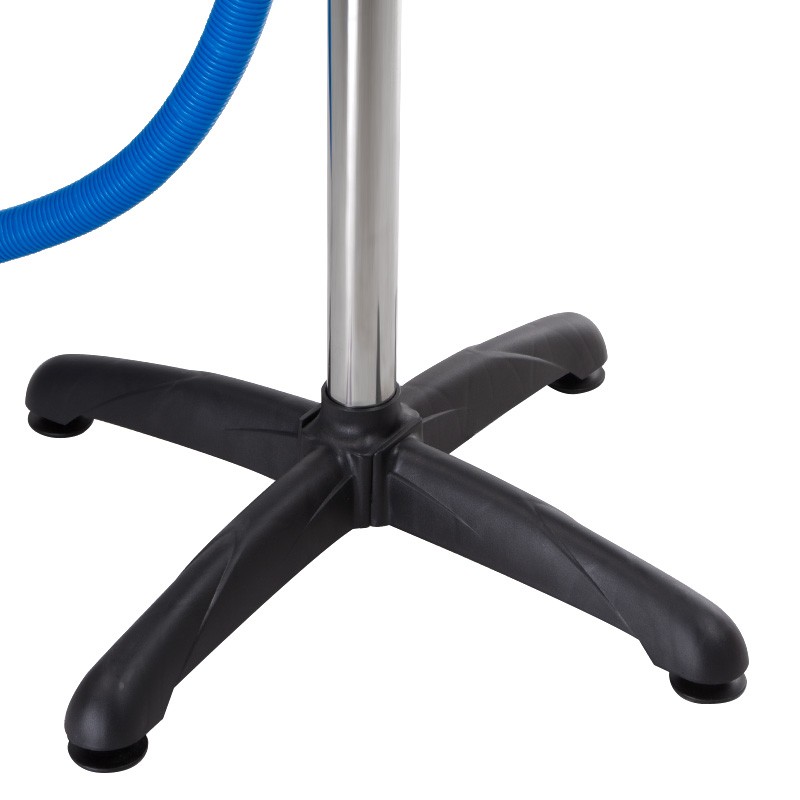 Czarna myjnia fryzjerska na statywie