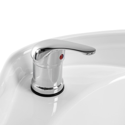 Czarna stacja do mycia włosów z fotelem