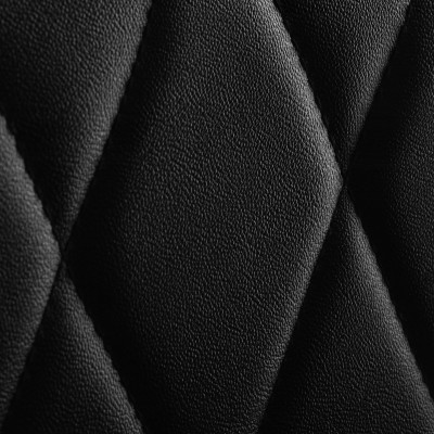 Czarna fryzjerska fotele o nowoczesnym, eleganckim designie