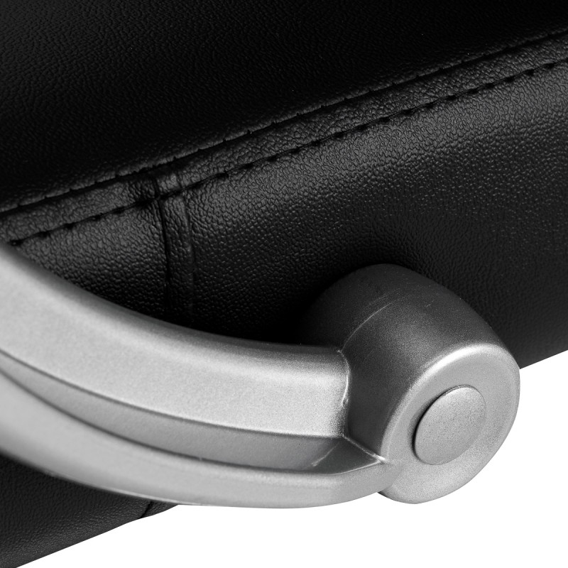 Czarna stylowa krzesło fryzjerskie z podnóżkiem.