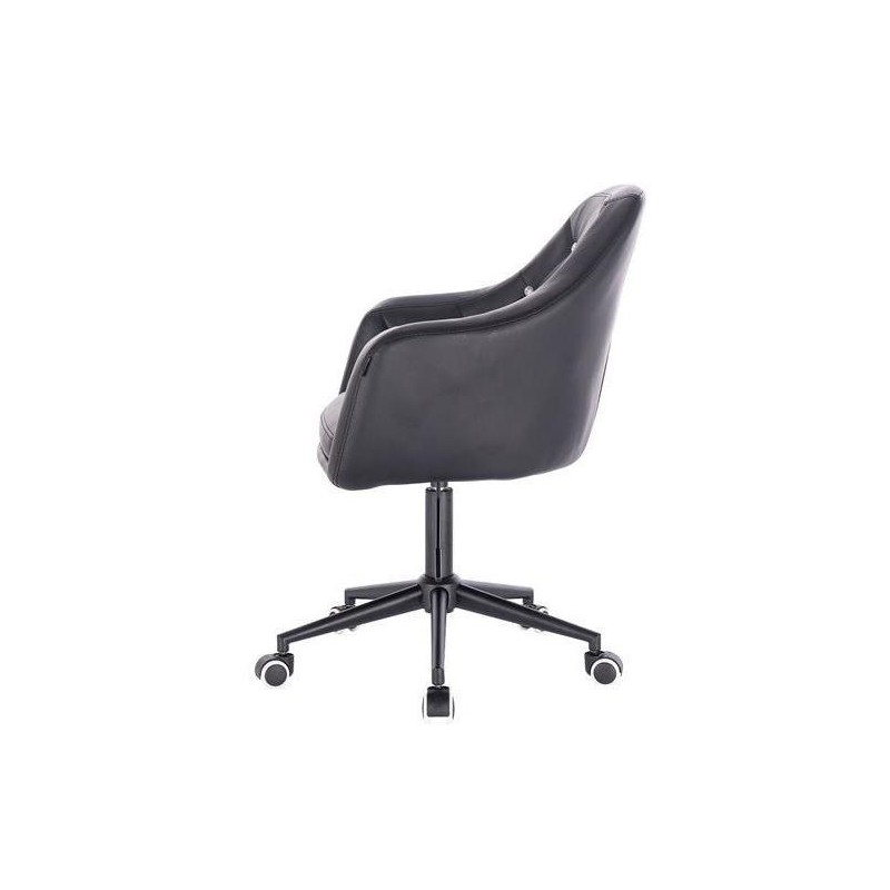 Czarne ekoskórzane krzesło na kółkach