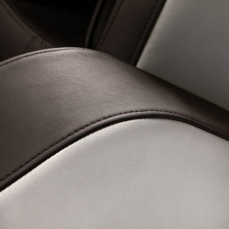 Sakura fotel masujący Comfort Plus 806 brązowy