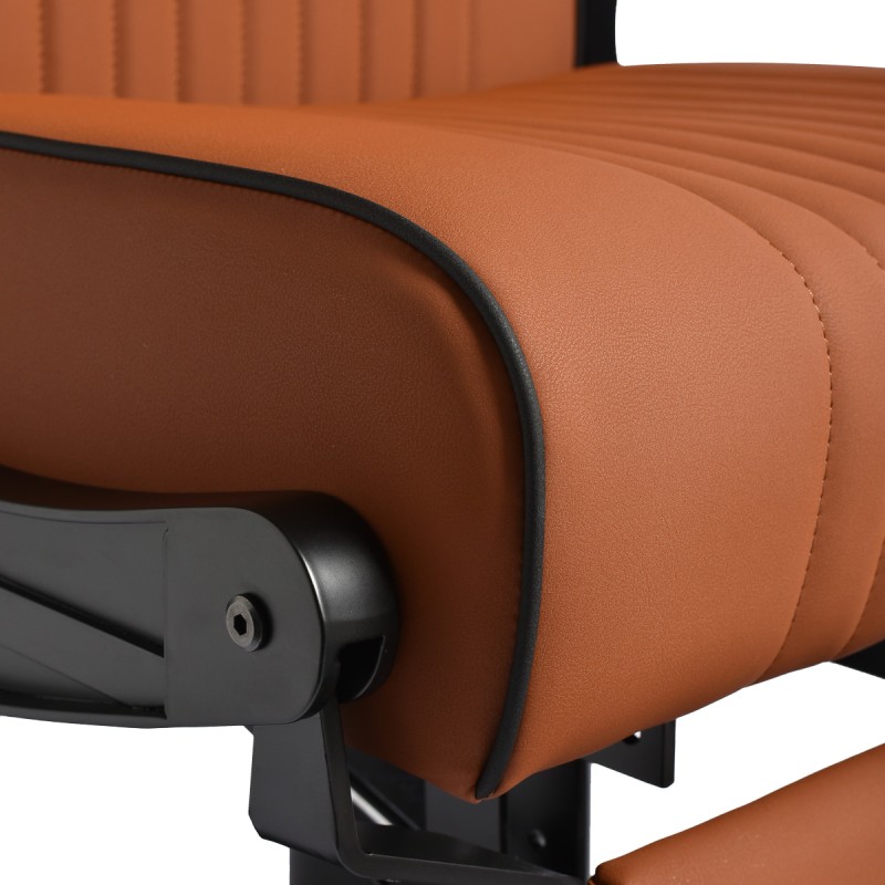 Brązowy skórzany fotel barberski