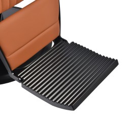 Brązowy fotel barberski z podnóżkiem