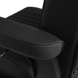 Studio Line black barber chair