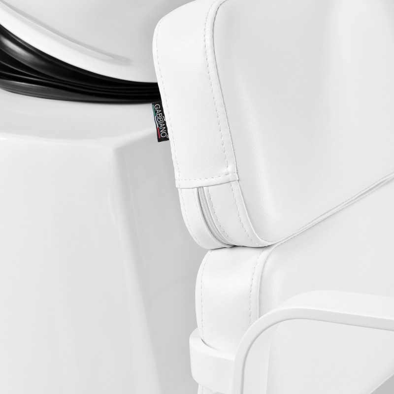 White Havana salon shampoo station