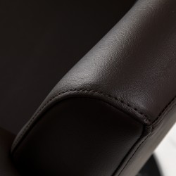 Brązowy fotel fryzjerski