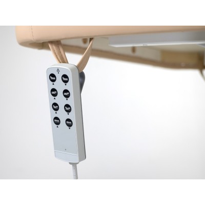 Biały elektryczny fotel do masażu w pozycji leżącej