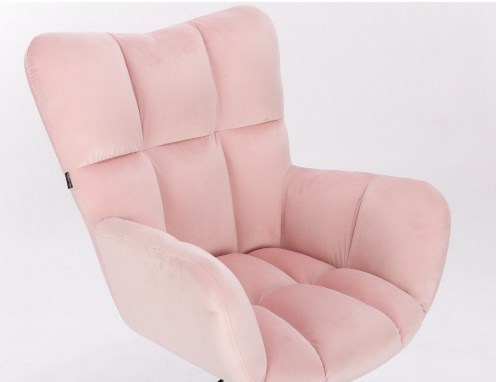 różowe krzesło tapicerowane pudrowy róż