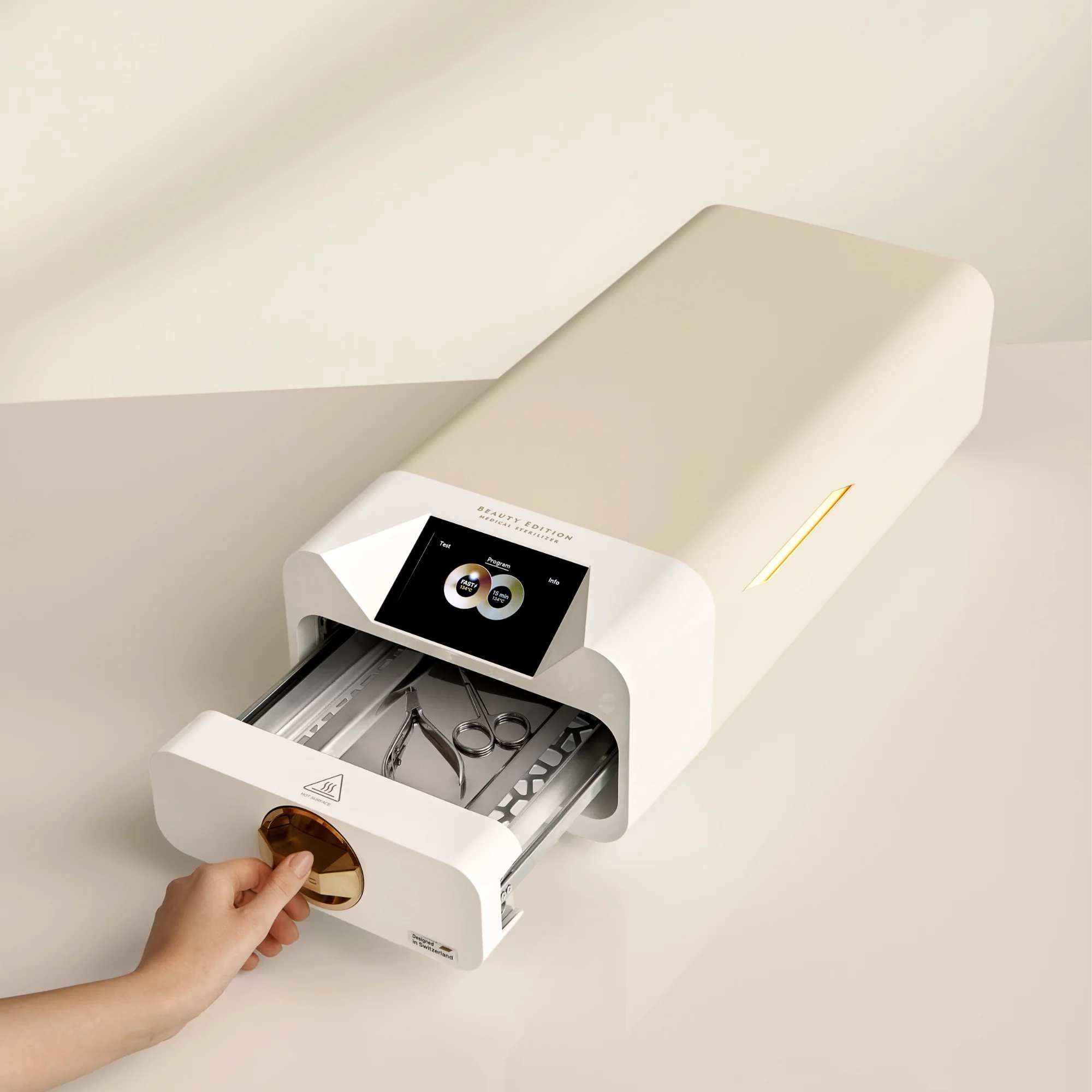 Kto może obsługiwać autoklaw?