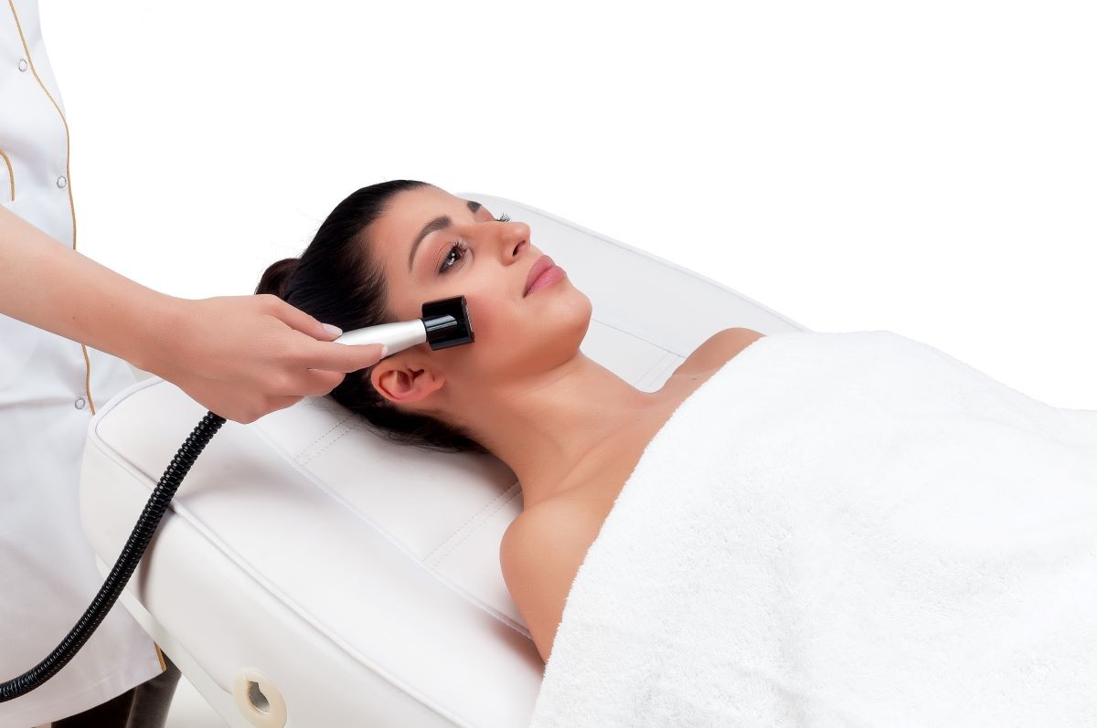 Nowoczesna kosmetologia: Technologia w służbie naturalnego piękna